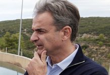Στις πληγείσες περιοχές σε Καρδίτσα και Τρίκαλα ο πρωθυπουργός Κυριάκος Μητσοτάκης